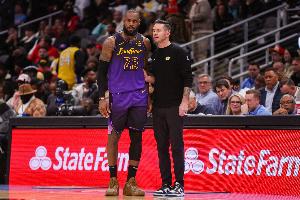 安卓APP-詹姆斯播客连选2白人？帕金斯：为何不选杰弗森&amp;弗莱&amp;汉迪&amp;追梦？